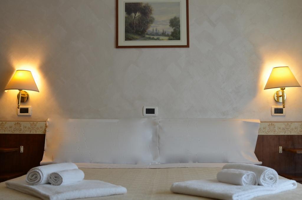 Hotel Rosa Serenella Бардонеккия Номер фото