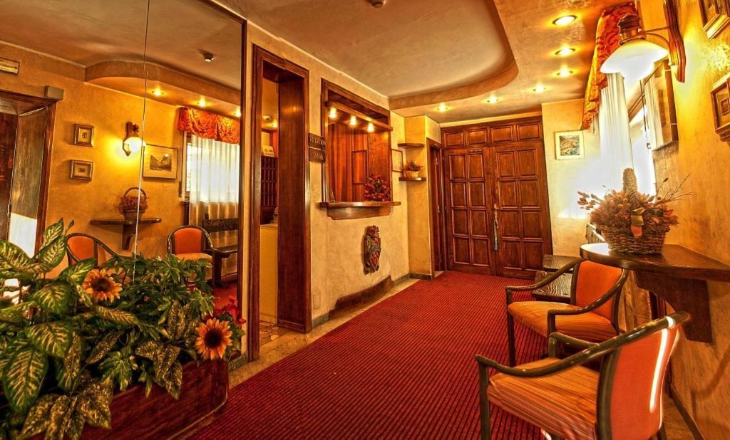 Hotel Rosa Serenella Бардонеккия Экстерьер фото